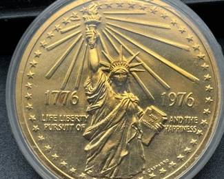 American Revolution Bicentennial Collectible Medallion
