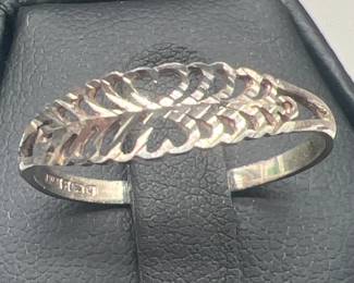 Delicate Filigree Hearts Sterling Silver Ring Size 9.5
