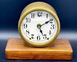 Vintage Mantle Clock
