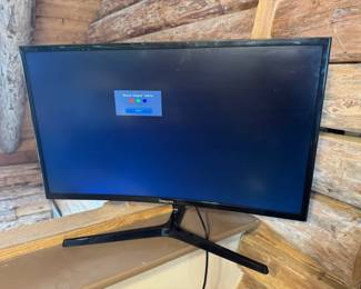 Samsung 27” Curved HDMI Color Display Unit
