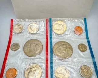 1977 U.S. Mint Uncirculated Coin Set – With Original Envelope

