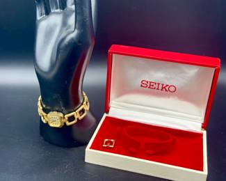 Women’s Seiko Vintage Watch With Box
