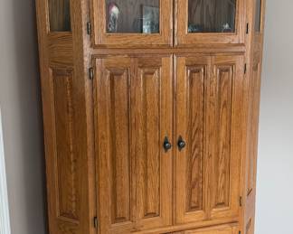 Corner cupboard entertainment 