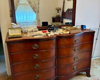 Drexel dresser with mirror