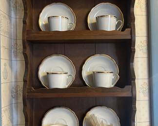 Tea set with display shelves