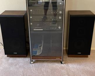 Vintage Fisher Stereo/Record Player System with Set of Large Speakers