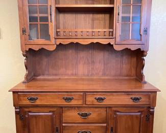 Tell City Early American Style Maple Hutch/Sideboard Cabinet