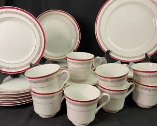 Castlecourt Elegante Pattern # 24568 Fine China