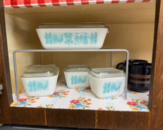 Pyrex Amish Butterprint Refrigerator Dishes