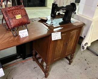 Sewing Desk w/ machine 