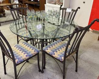 Dining Table w/four chairs 