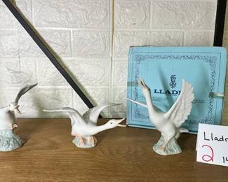 Lladro Swans