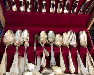 Silverplate flatware set