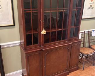 Mahogany Wooden Display Cabinet