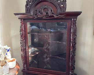 This is a Japanese Meiji period (1868-1912) "Shodona" (display cabinet) made of rosewood.