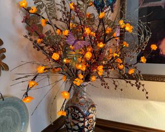 $46 - Vase with light up flowers