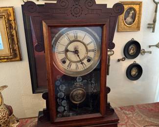 #41 - $50 - Antique cottage clock