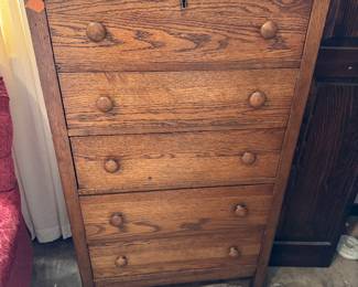 #37 - $220 - Oak tall 5 drawers chest 30x44Tx17D