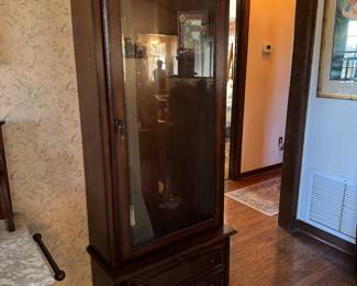 #19 - $160 -Gun cabinet 68x29Wx13D with key