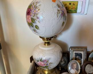 #29 - $100 - Gone with the wind lamp white w/floral 26x1-