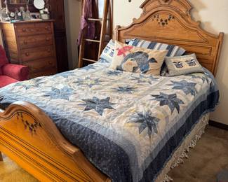#32 - $400 - Full size Antique painted bed