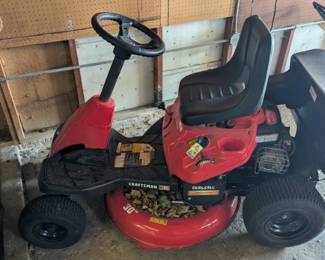 30 " Craftsman Riding Mower! 10 1/2 hp, 344 cc with Heavy Duty Bagger. Like New! Special Bid Item!!!