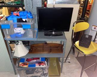 Monitor, Chairs