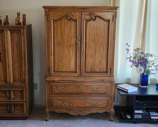 Vintage French Provincial Louis XV armoire