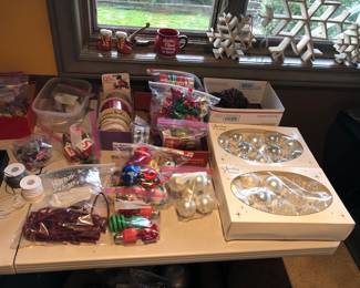 More Xmas: boxed ornaments, ribbon