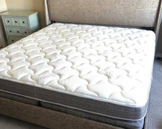 King size organic cotton mattress & split box spring 