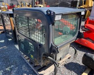 SKID STEER CAB