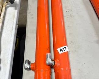 2 KUBOTA BOOM CYLINDERS