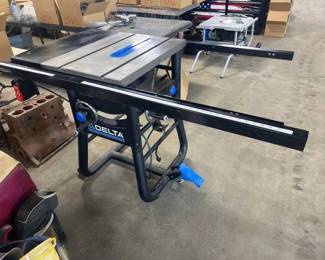 DELTA TABLE SAW