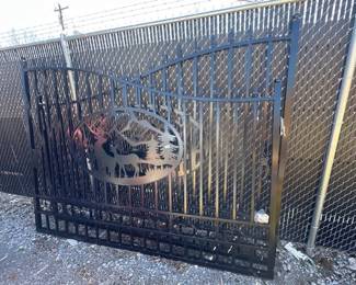 DRIVE WAY ENTRANCE GATE