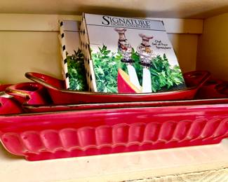 REALLY PRETTY BAKEWARE.