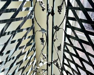 HEAVY METAL SCREEN.