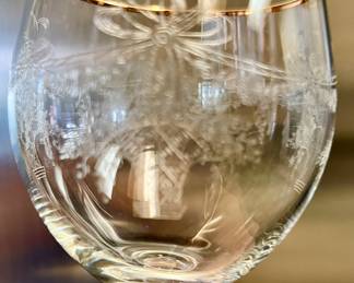 FLORAL BASKET ETCHED STEM.