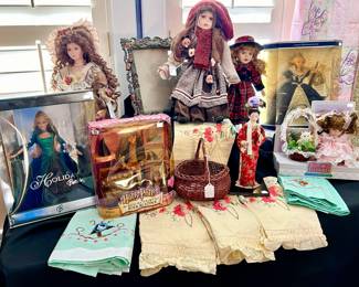 DOLLS, BARBIE