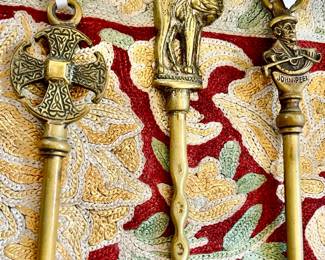 3 ENGLISH BRASS TOASTING FORKS.  LOVE THE CAT!