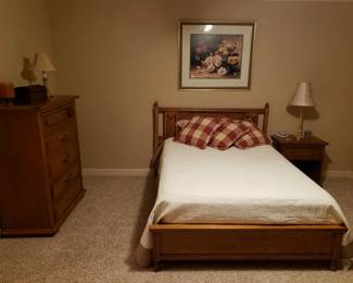 Bassett oak full-size bed