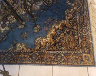 The rug measures 5 ft. x 6.5 ft.