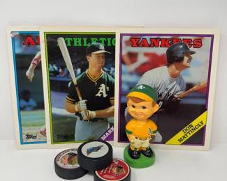 5 VintageSportsCollectiblesLotBobbleheadHockeyPucksBaseball