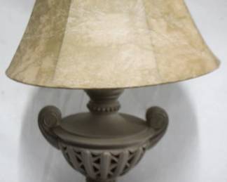 6152 - Decorative Lamp 30" You are buying a used as-is electric/electronic item. We do not guarantee all components are present, and if it is not expressly stated, it is untested.
