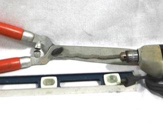 5230 - Black & Decker Drill, Level, and Hedge Cutters You are buying a used as-is electric/electronic item. We do not guarantee all components are present, and if it is not expressly stated, it is untested.
