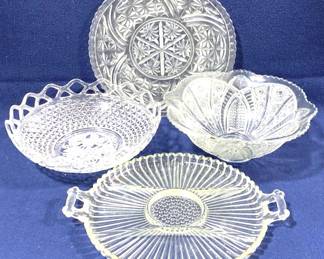 8607 - Lot of Glass Serving Dishes
