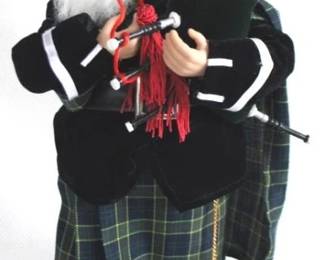 7591 - Scottish Man Figure - 18" Tall

