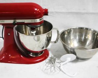 5241 - KitchenAid Artisan Mixer & Accessories You are buying a used as-is electric/electronic item. We do not guarantee all components are present, and if it is not expressly stated, it is untested.
