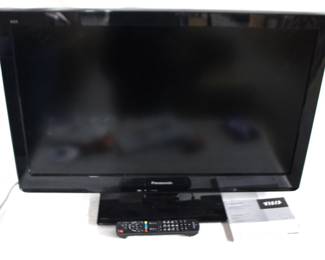 7789 - Panasonic Viera 31" LCD TV w / Remote You are buying a used as-is electric/electronic item. We do not guarantee all components are present, and if it is not expressly stated, it is untested.
