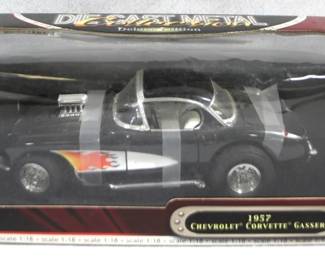 8451 - 1957 Chevrolet Corvette Gasser 1:18 in Box
