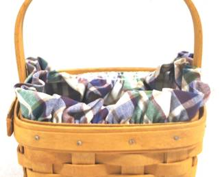 5185 - 2002 Longaberger Basket w/ Liners - 6" x 6" x 6"
